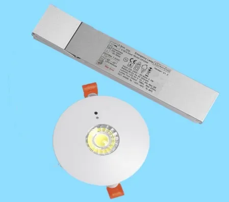 چراغ پانل پایین LED اضطراری فرار از علامت خروج IP65 پشتیبان باتری قابل شارژ مدرسه دولتی بیمارستان سفید 10